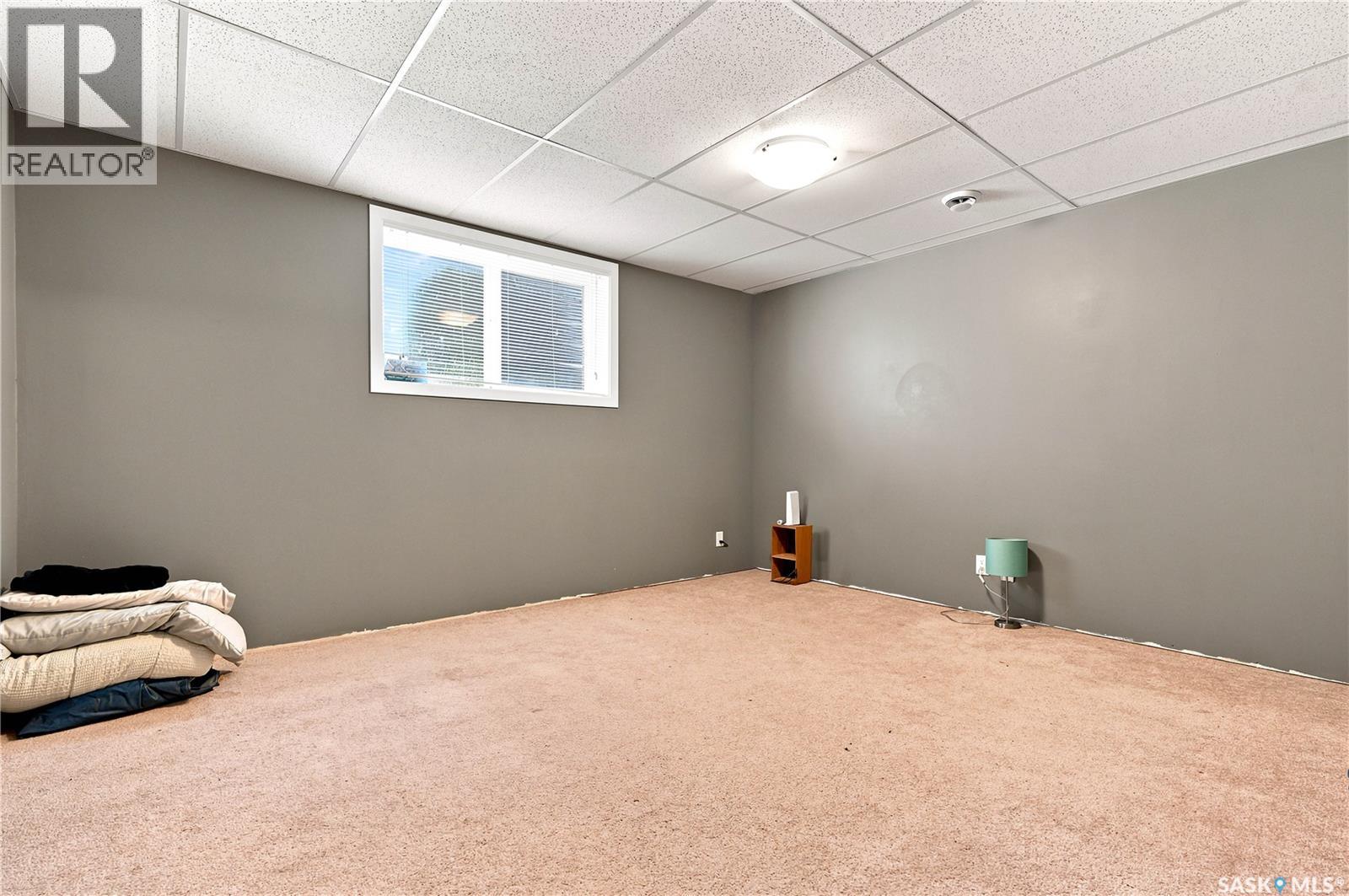 11 Ridge CRESCENT — photo 33