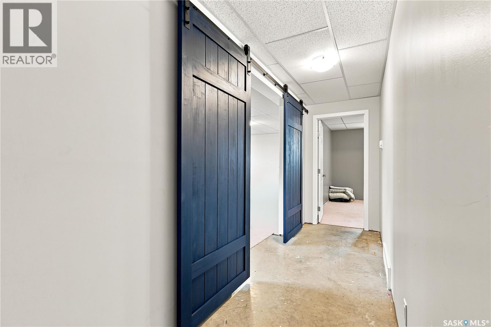 11 Ridge CRESCENT — photo 34