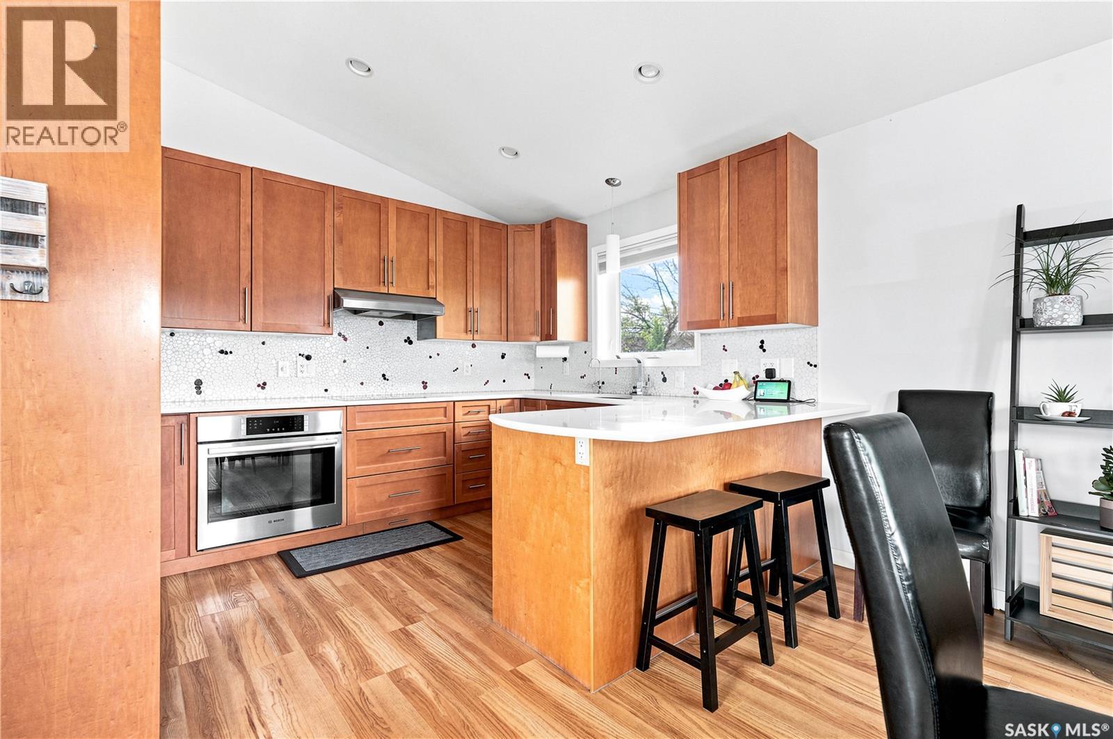 11 Ridge CRESCENT — photo 8