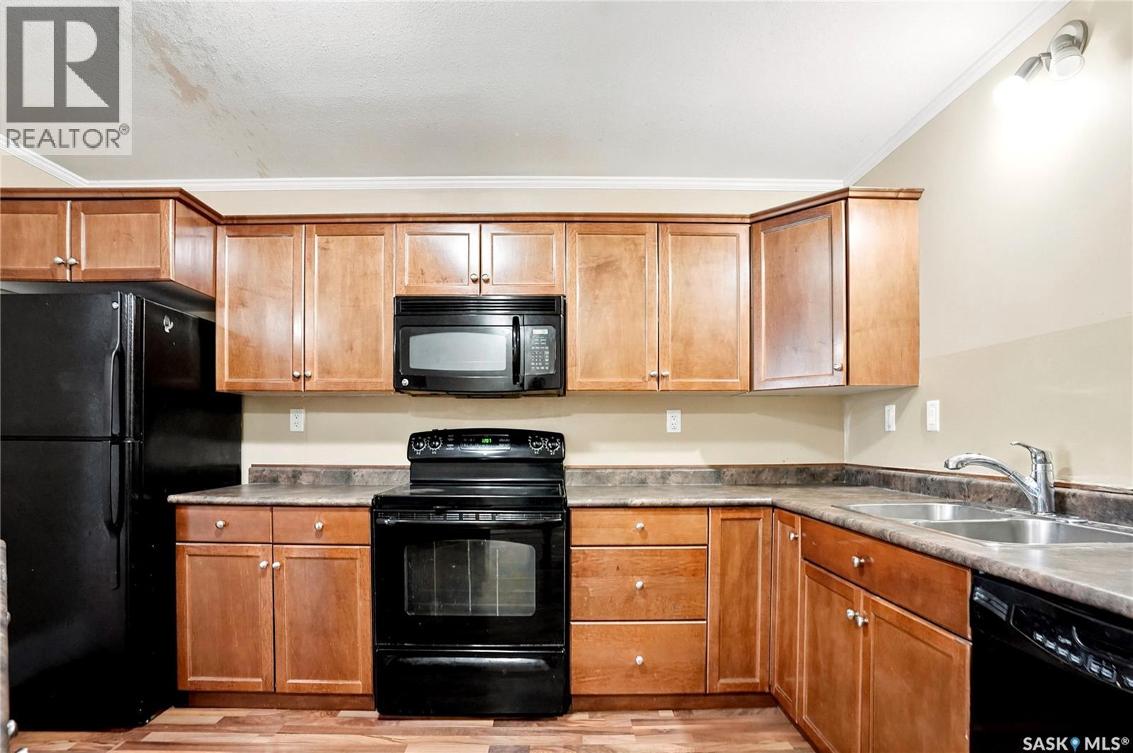 403 715 Hart ROAD — photo 11