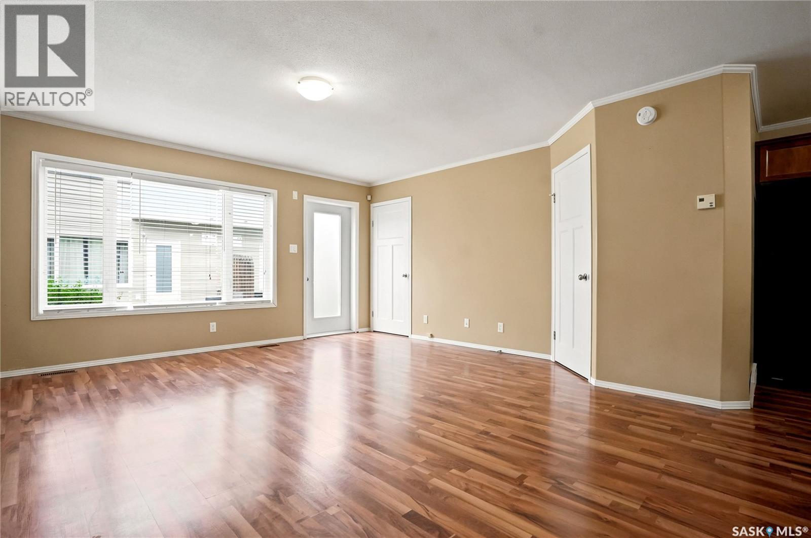 403 715 Hart ROAD — photo 14