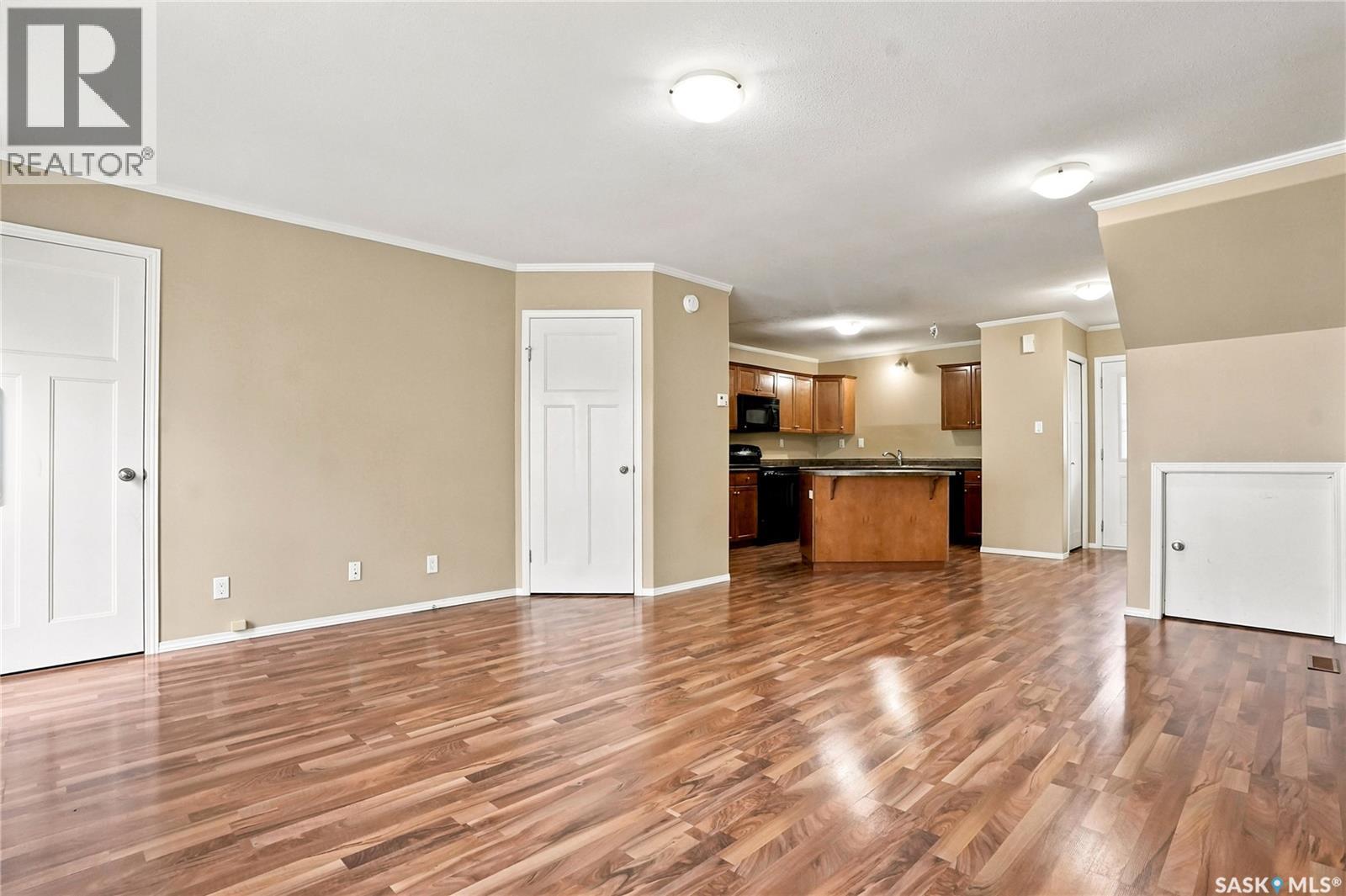 403 715 Hart ROAD — photo 17