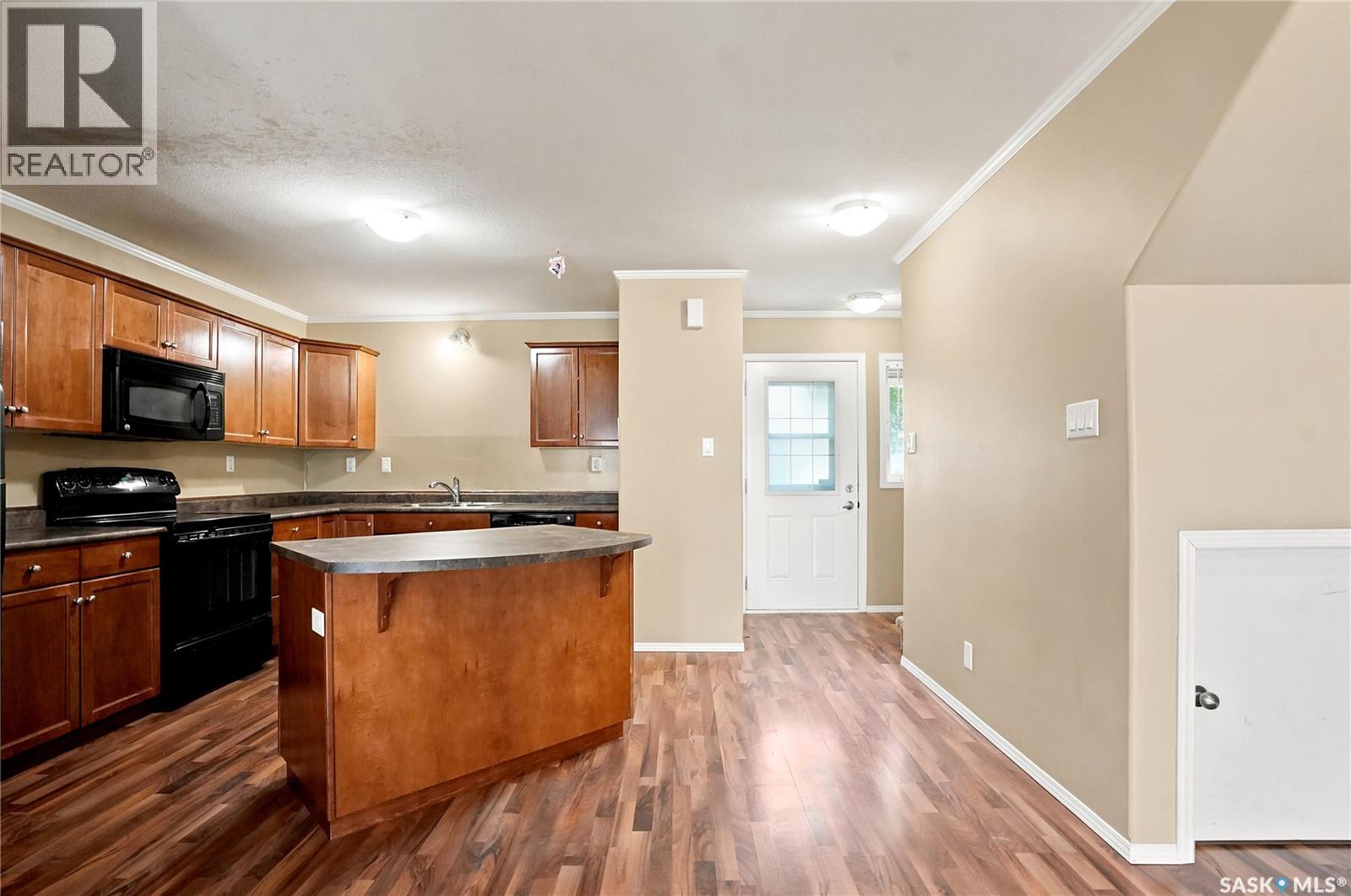 403 715 Hart ROAD — photo 18