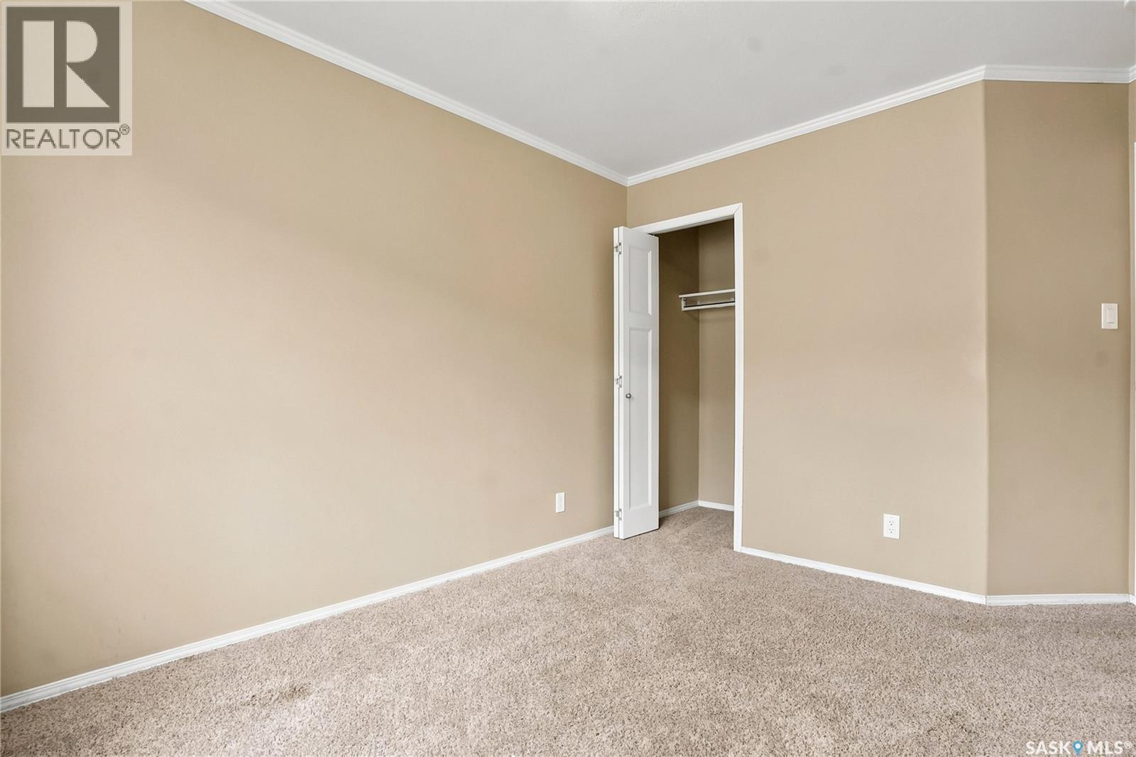 403 715 Hart ROAD — photo 31