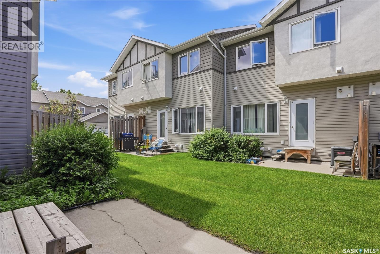 403 715 Hart ROAD — photo 32