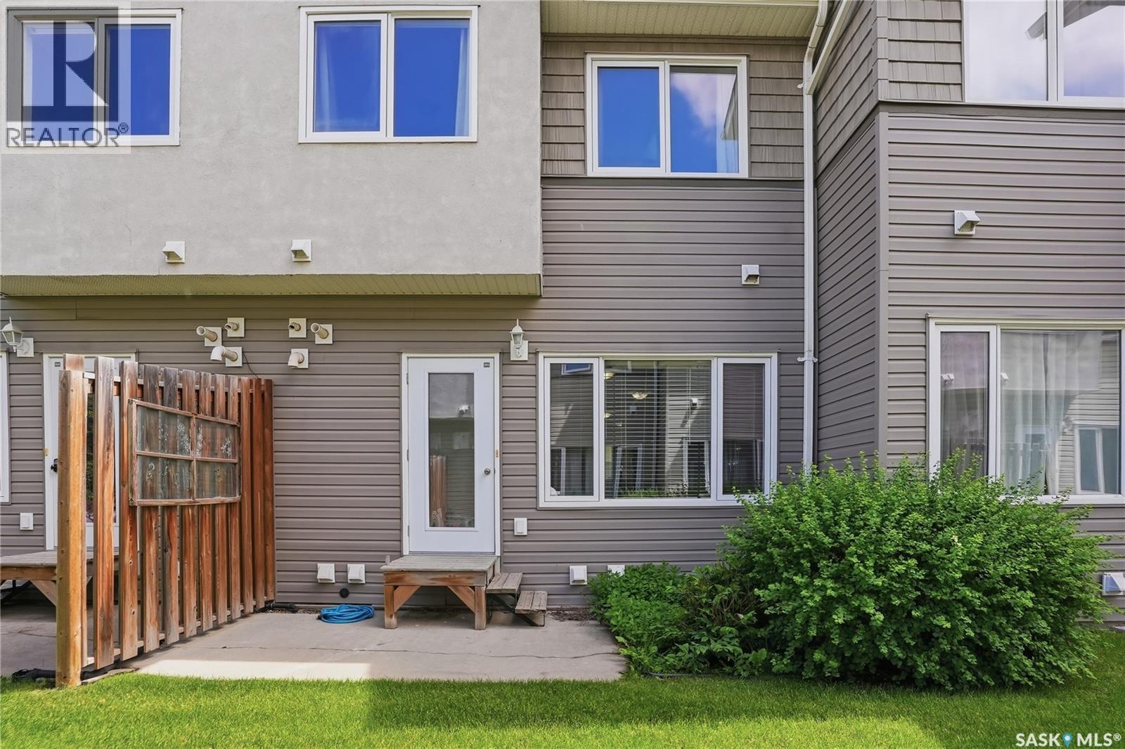 403 715 Hart ROAD — photo 34