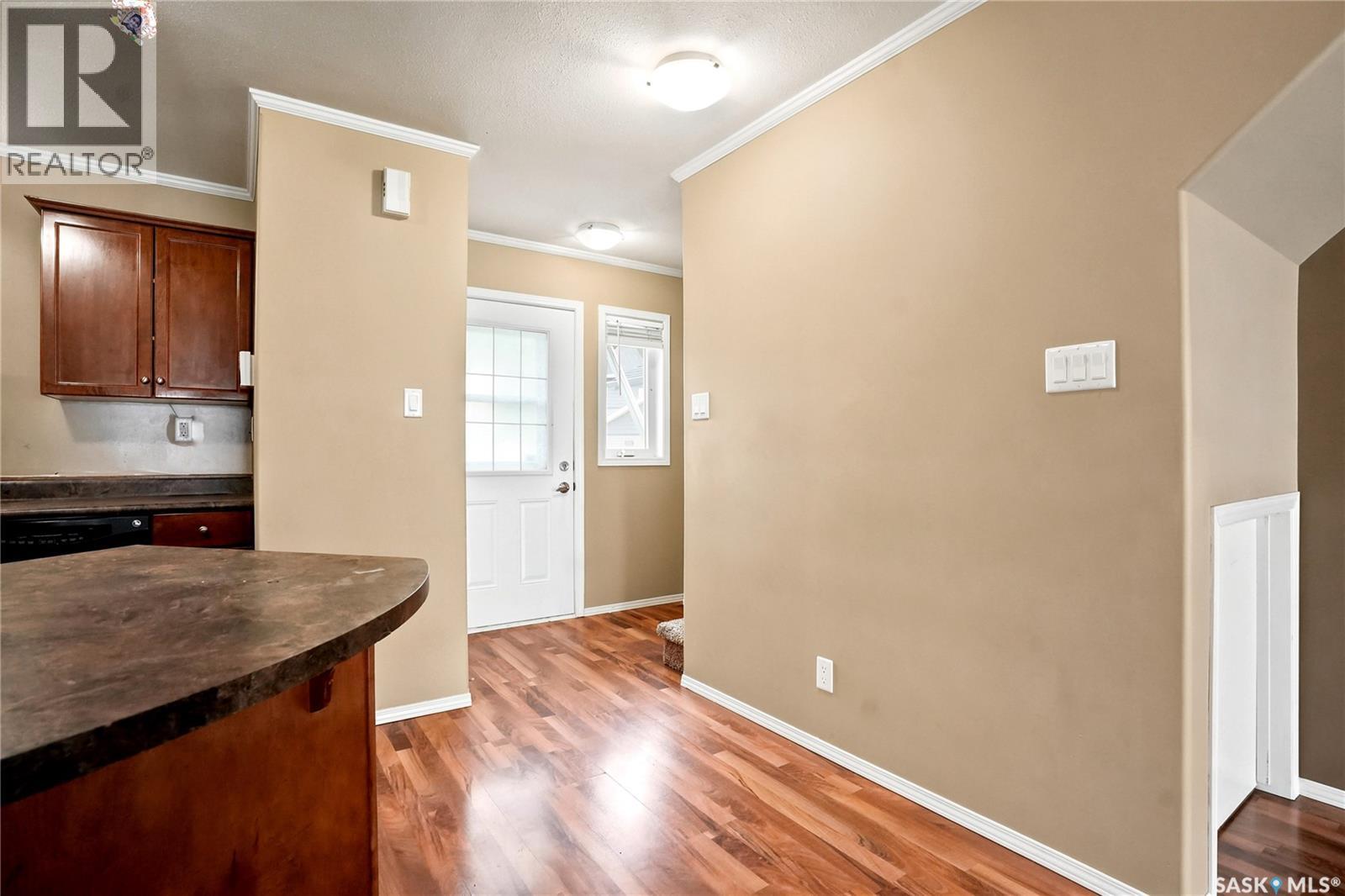 403 715 Hart ROAD - photo 4