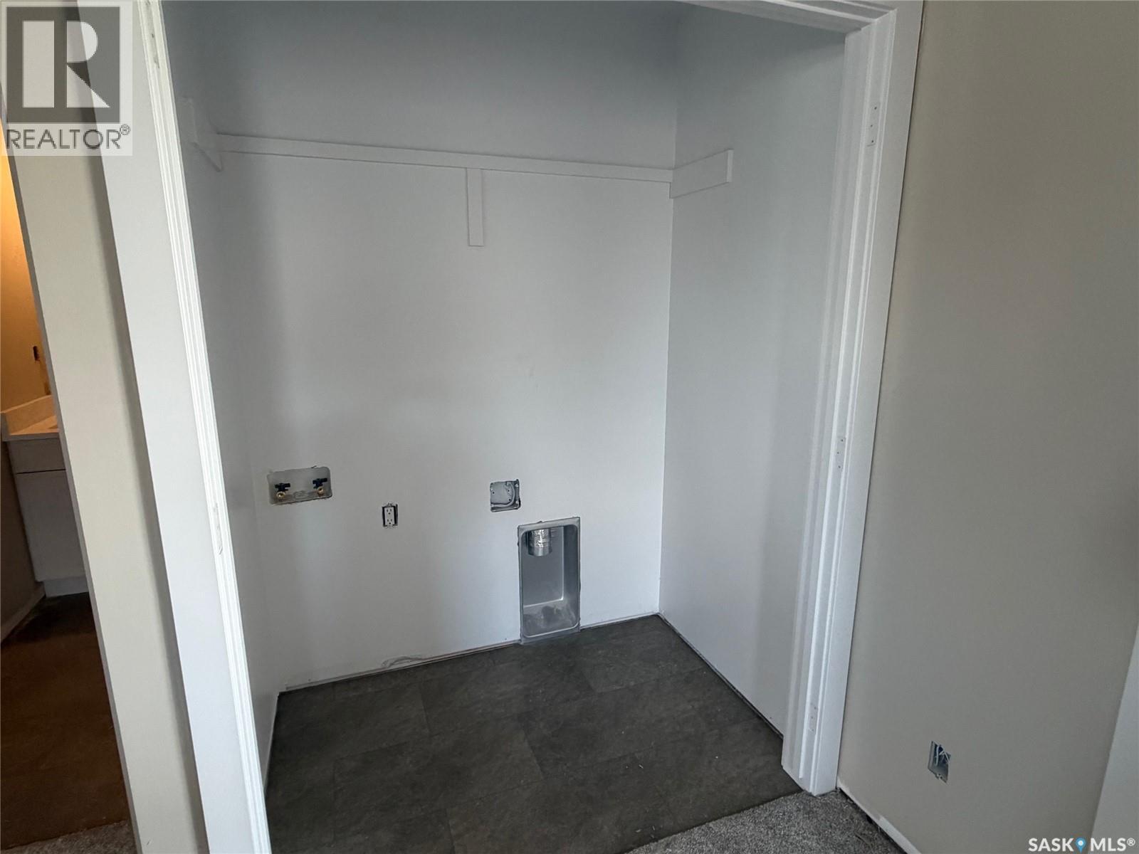 423 Eldorado STREET - 33