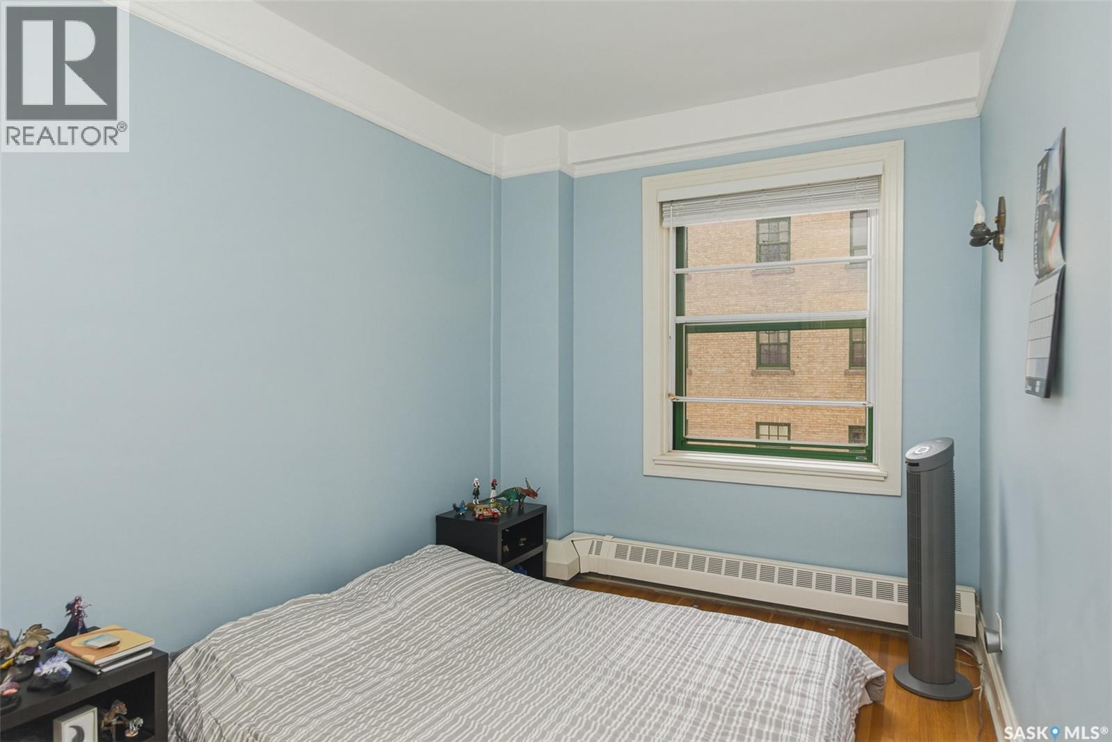 #214 2305 Victoria AVENUE - 23