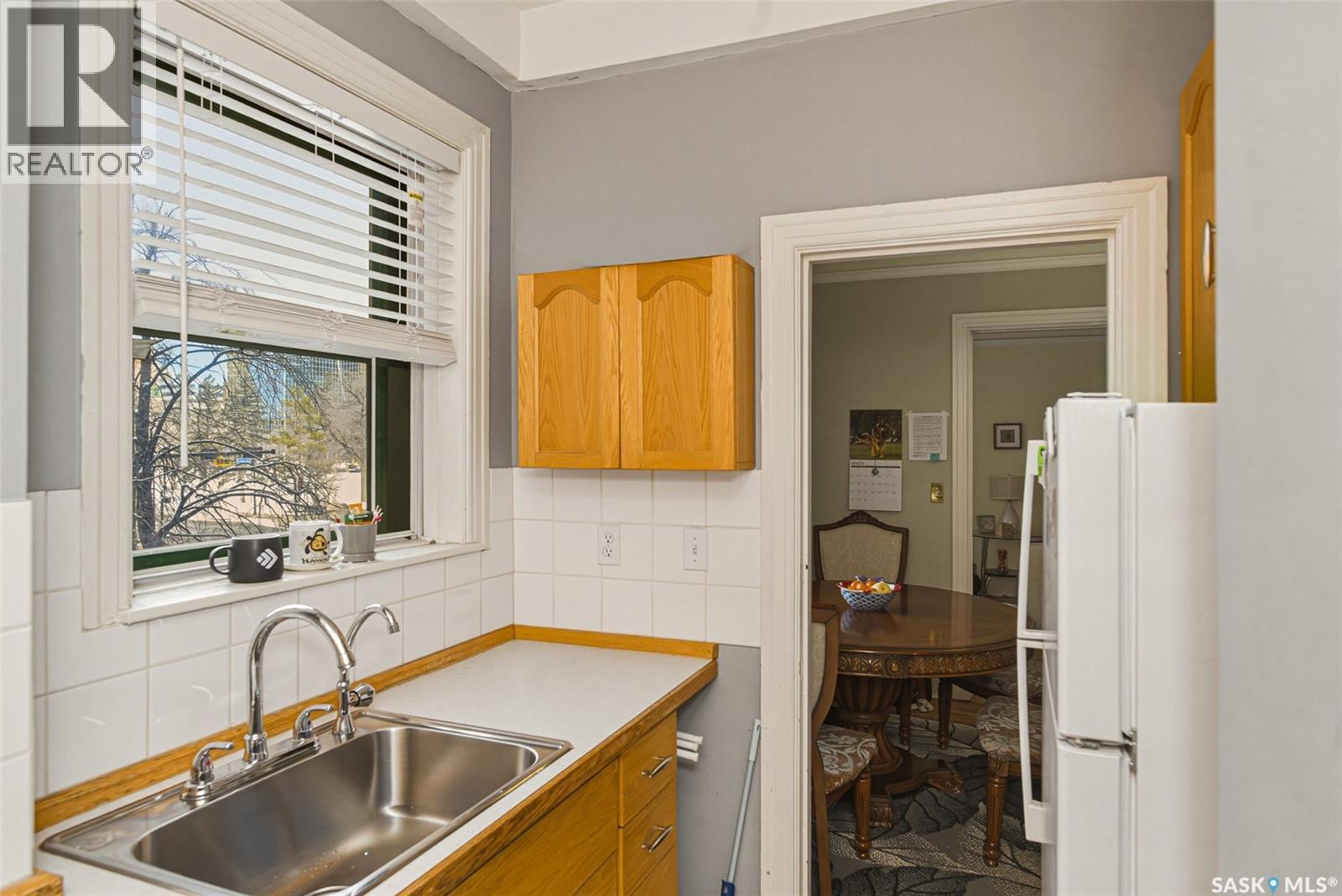 #214 2305 Victoria AVENUE - 16