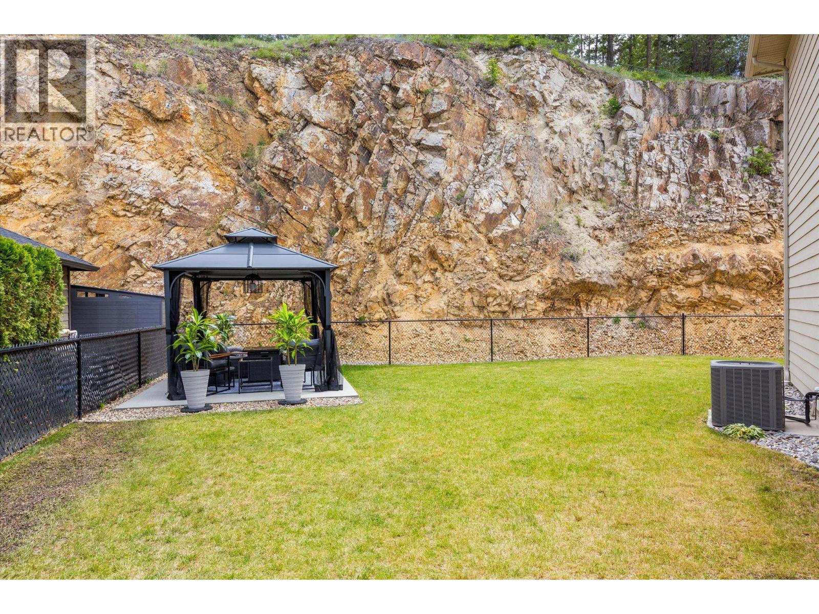 411 Prestwick Street - 44
