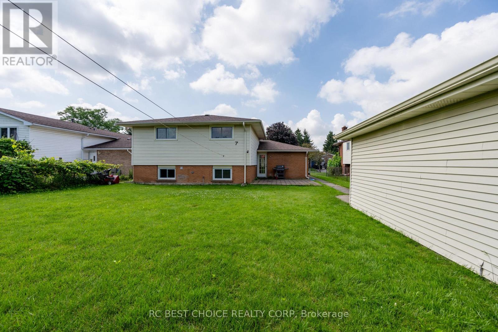 7 HARROW COURT - Image 5