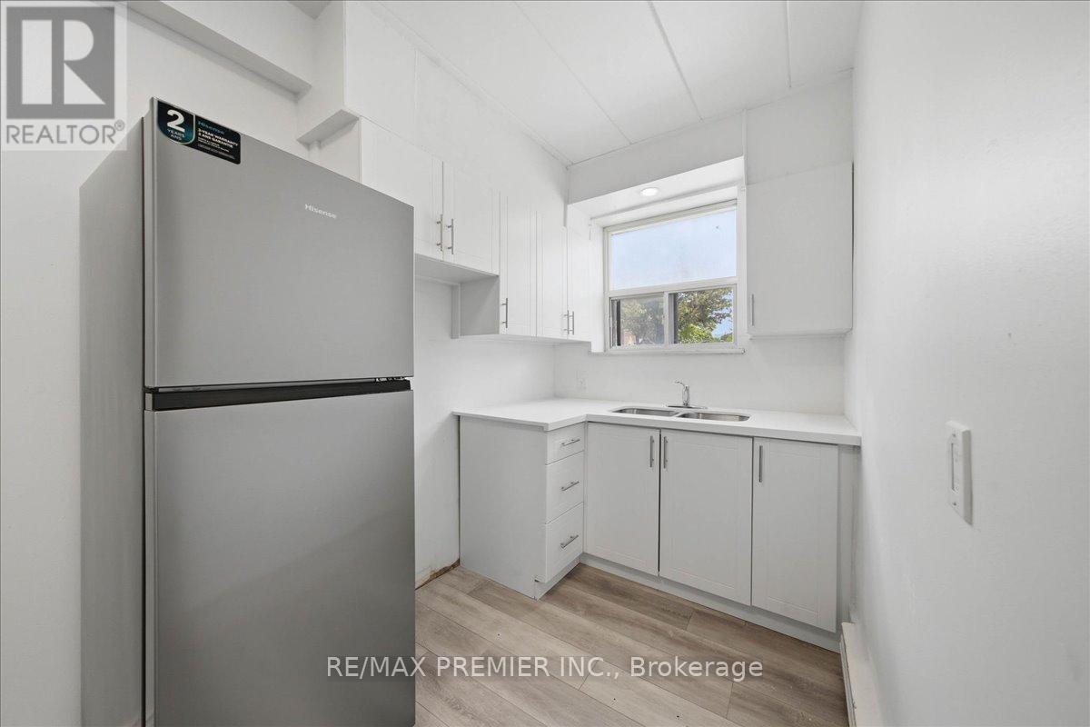 280 WEIR STREET N - 11