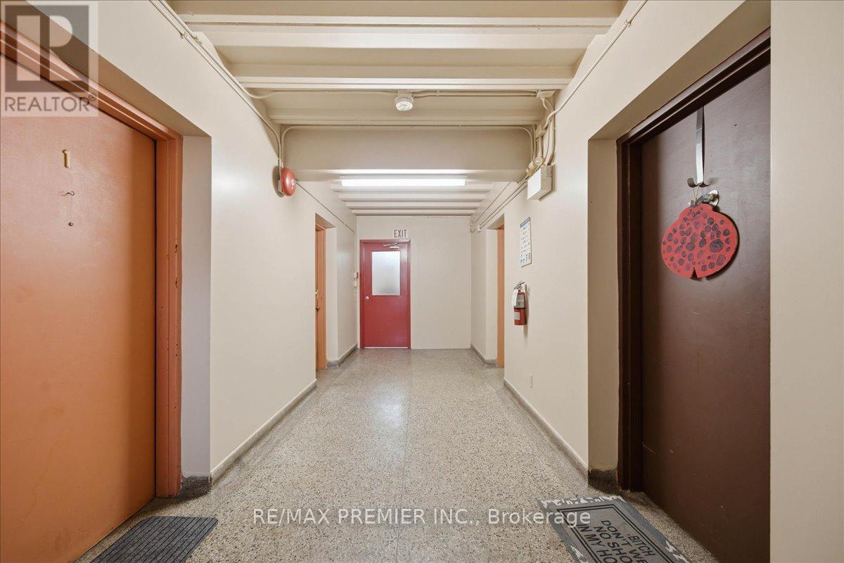 280 WEIR STREET N - 6
