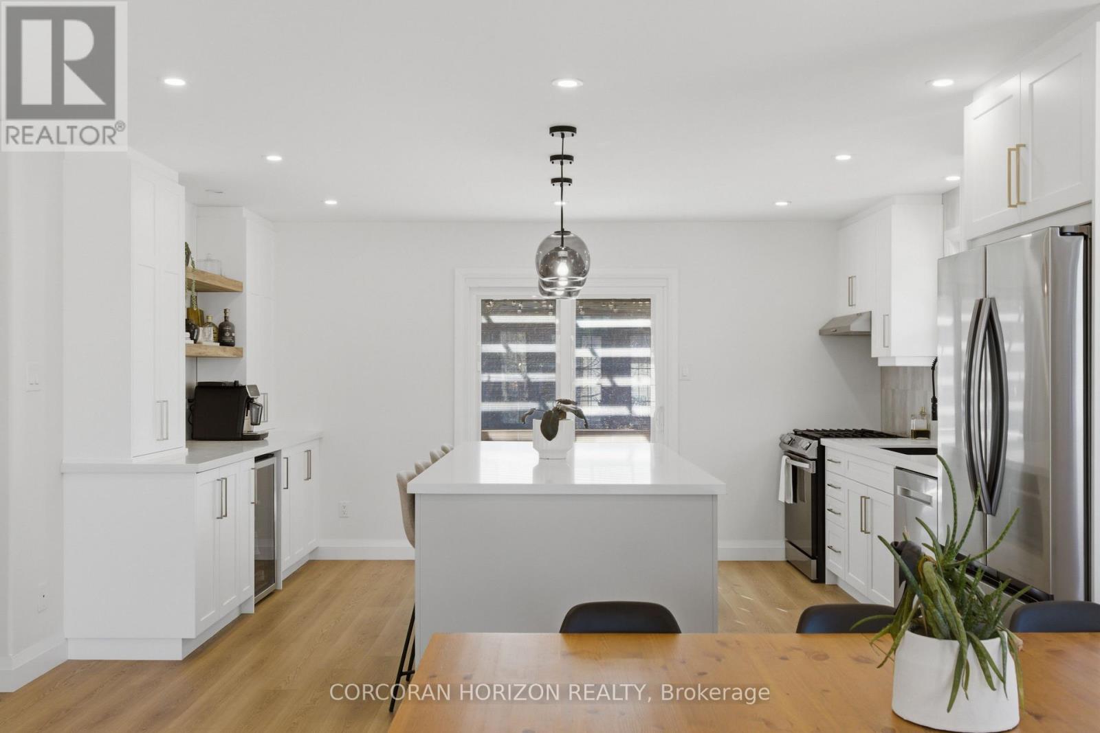 5 BRADBURY CRESCENT - 14