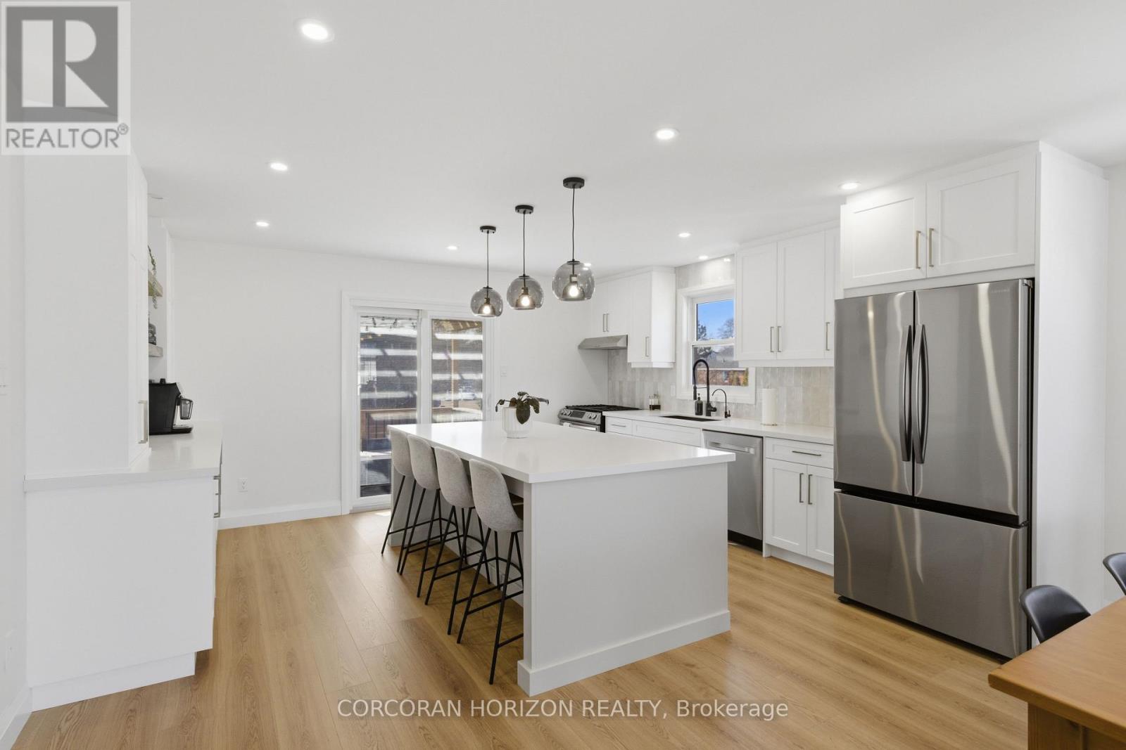 5 BRADBURY CRESCENT - 15