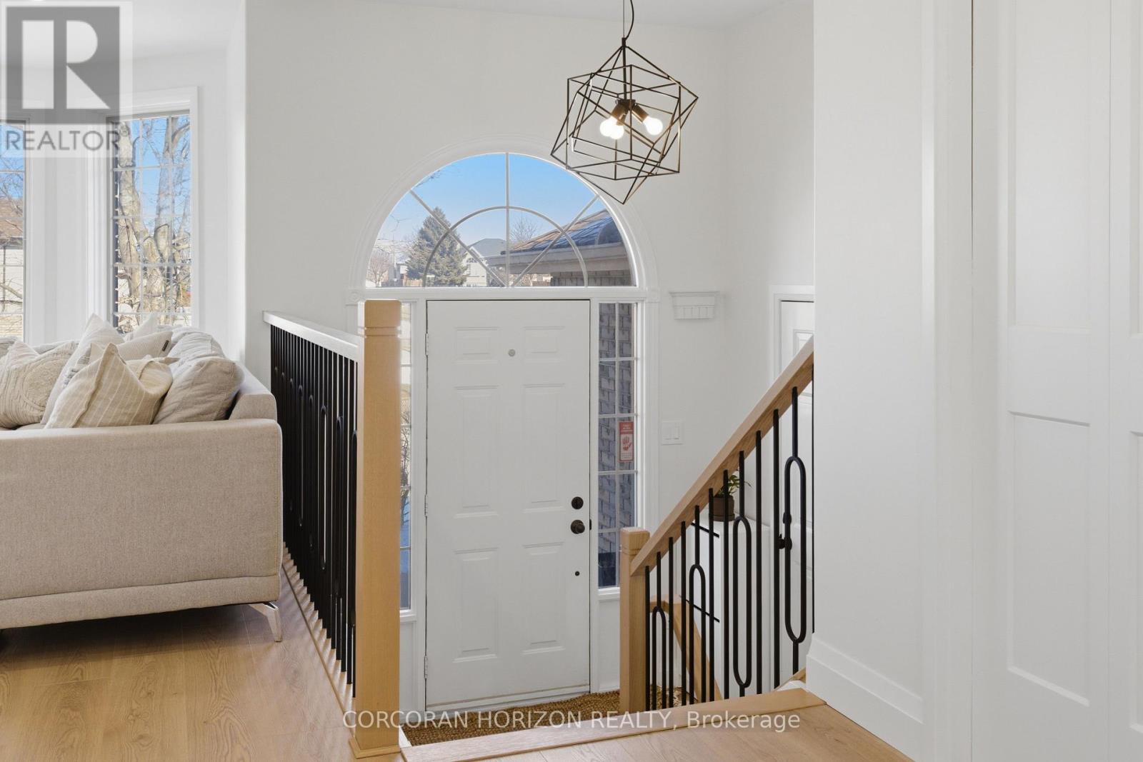 5 BRADBURY CRESCENT - 6