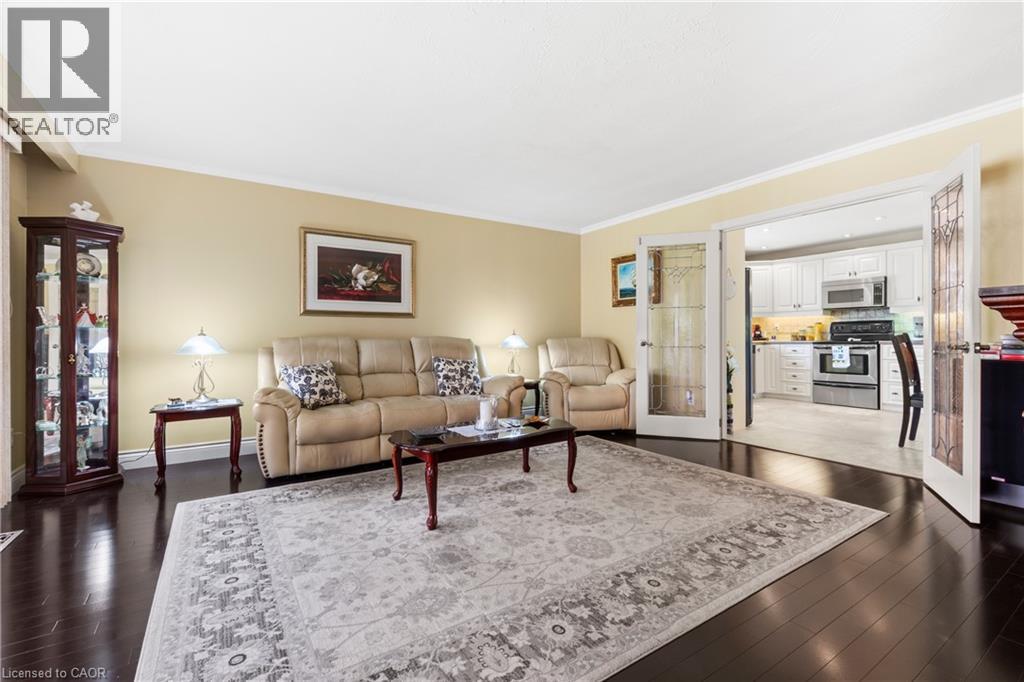 58 CENTENNIAL Parkway S - 4