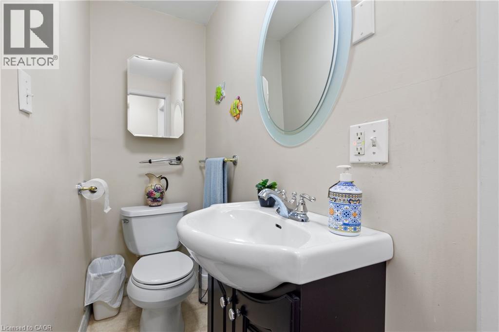 58 CENTENNIAL Parkway S - 15