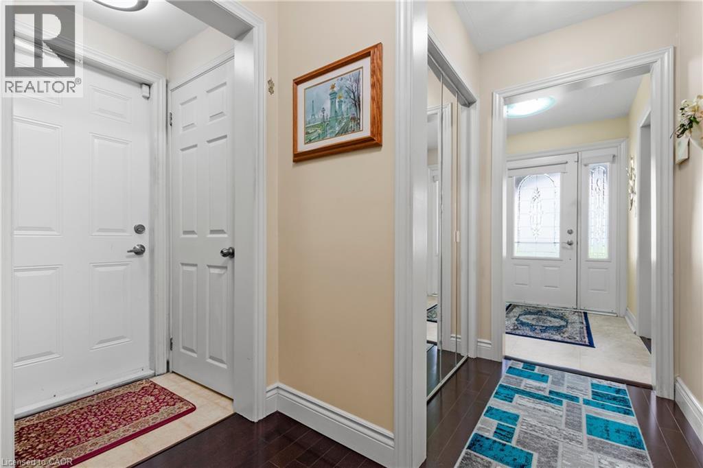 58 CENTENNIAL Parkway S - 14