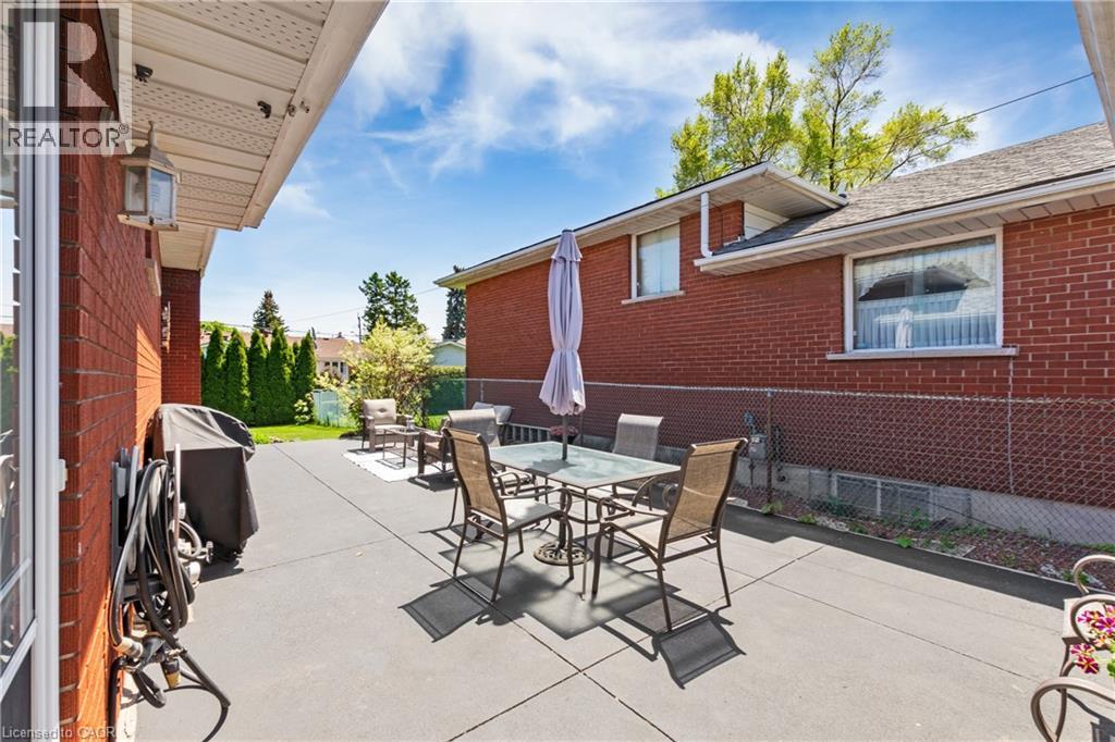 58 CENTENNIAL Parkway S - 45