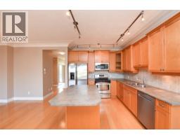 Kitchen - 202 199 31st St, Courtenay, BC V9N8X1 Photo 9