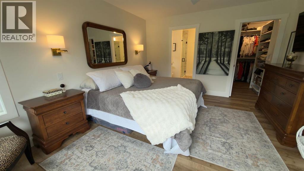 4962 Riverside Drive - 25