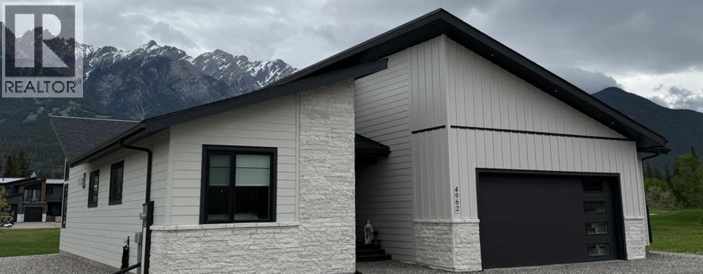 4962 Riverside Drive - 4