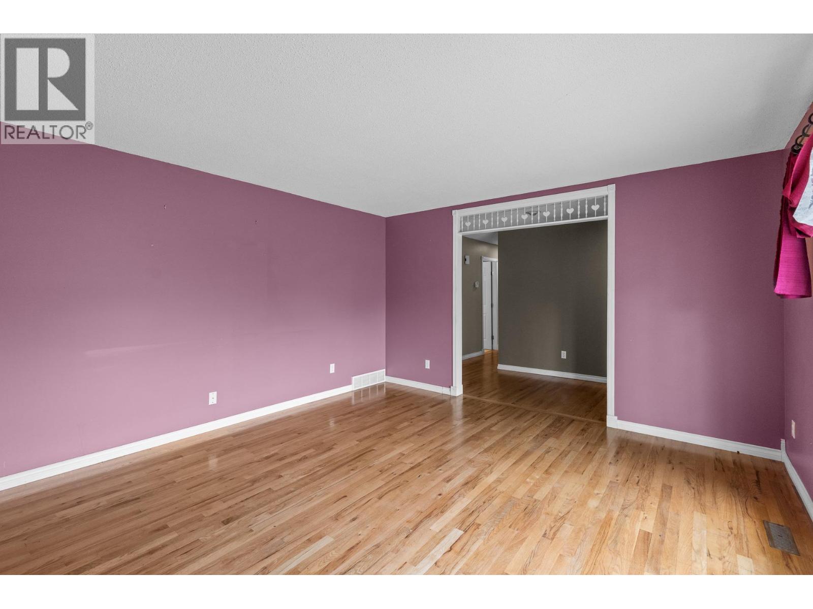 975 Neptune Road - 6