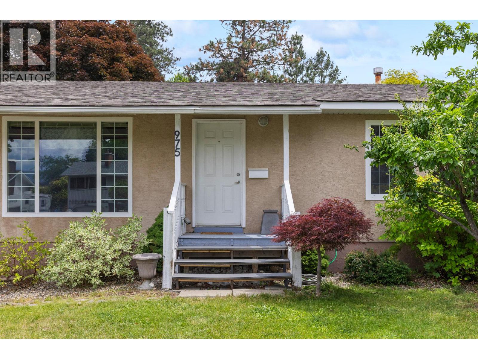 975 Neptune Road - 2