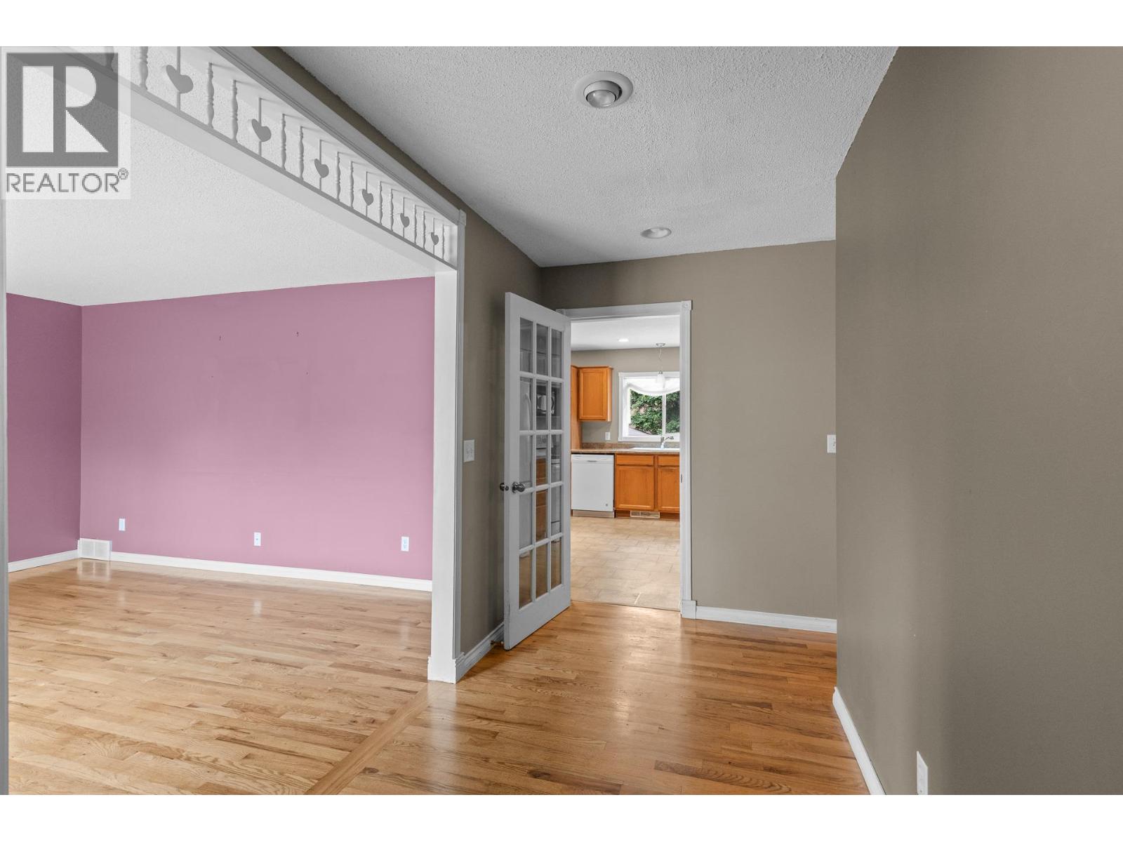 975 Neptune Road - 10