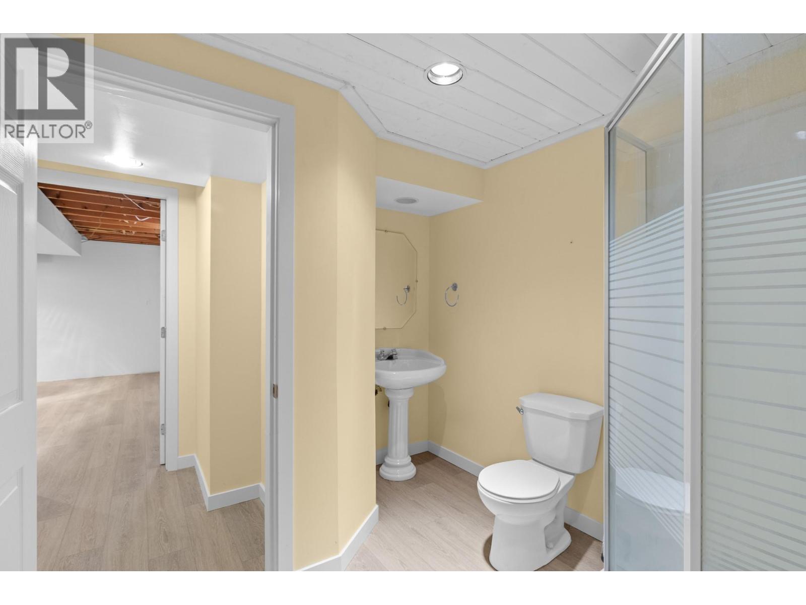 975 Neptune Road - 35
