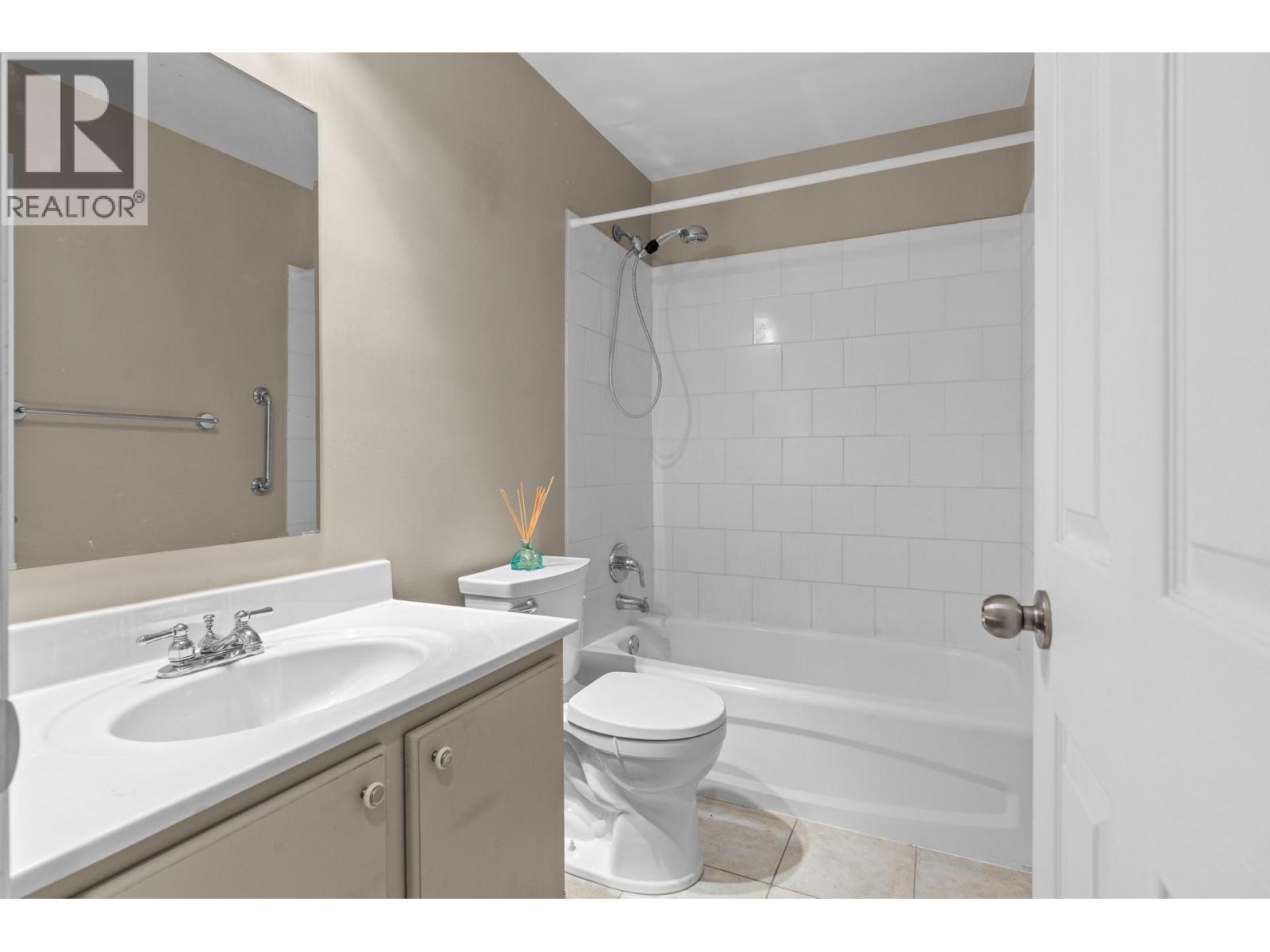 975 Neptune Road - 20