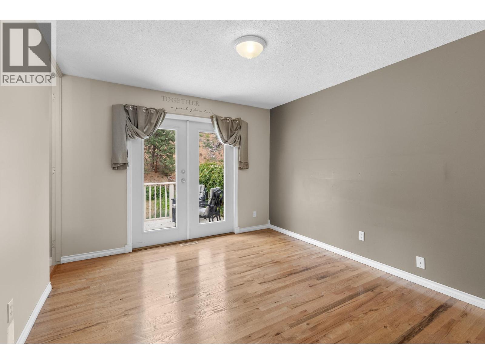 975 Neptune Road - 21