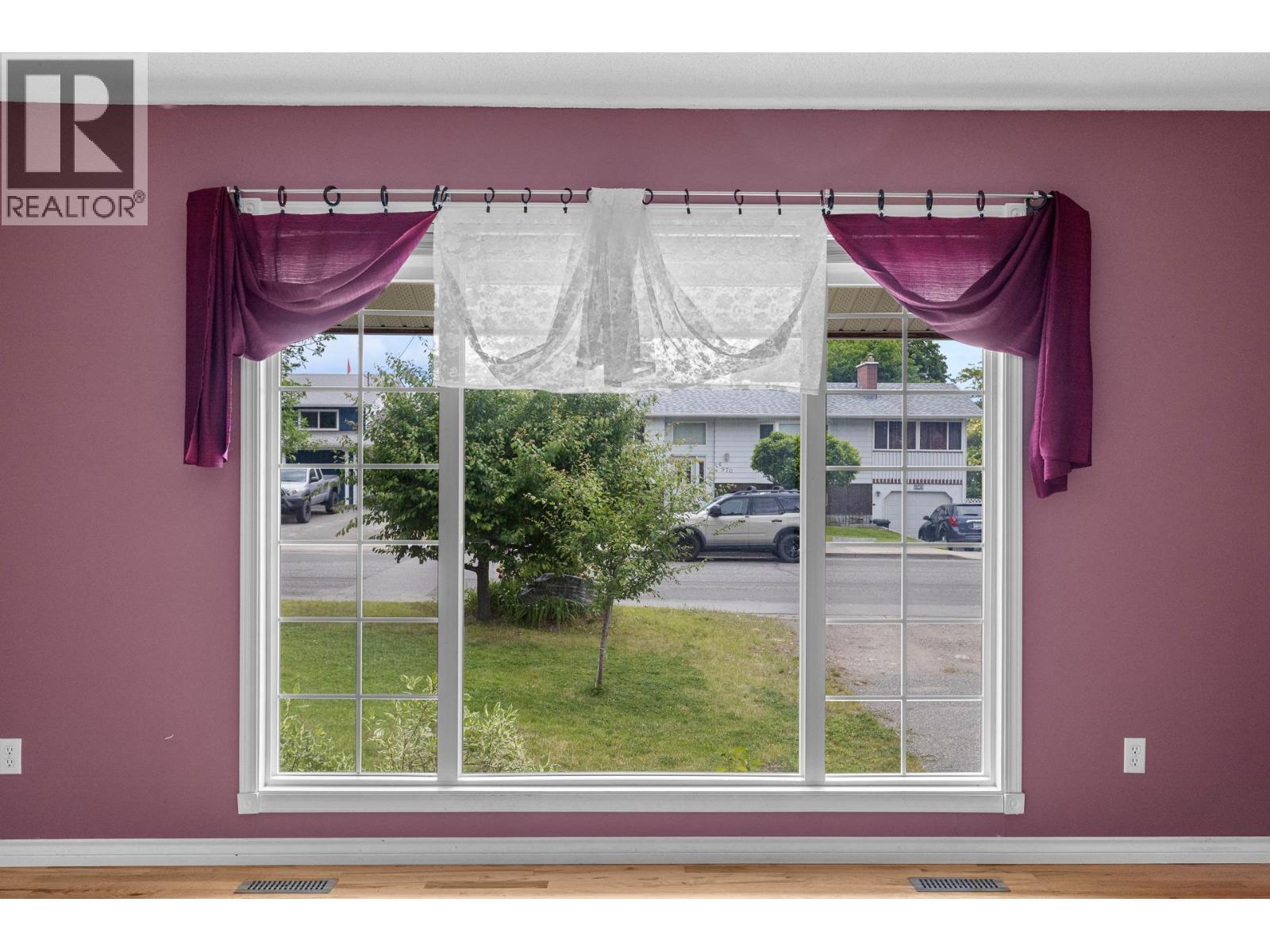 975 Neptune Road - 7