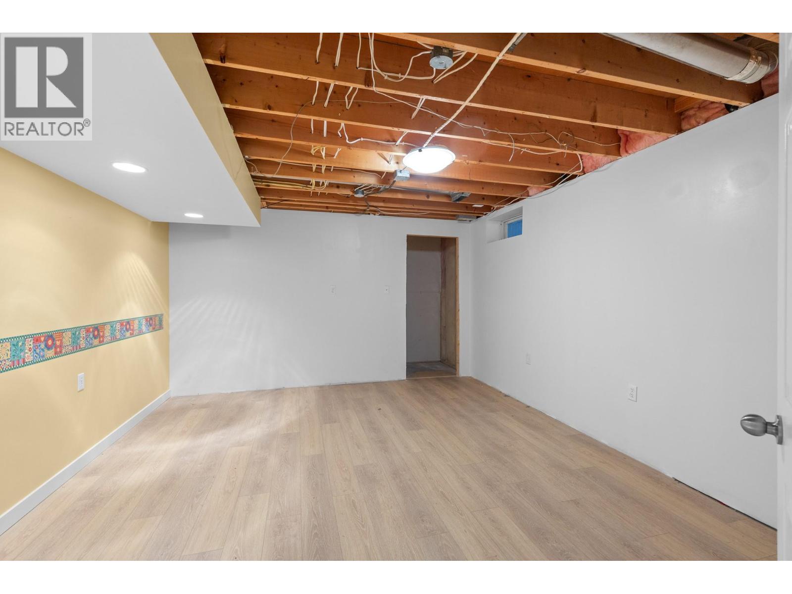 975 Neptune Road - 39