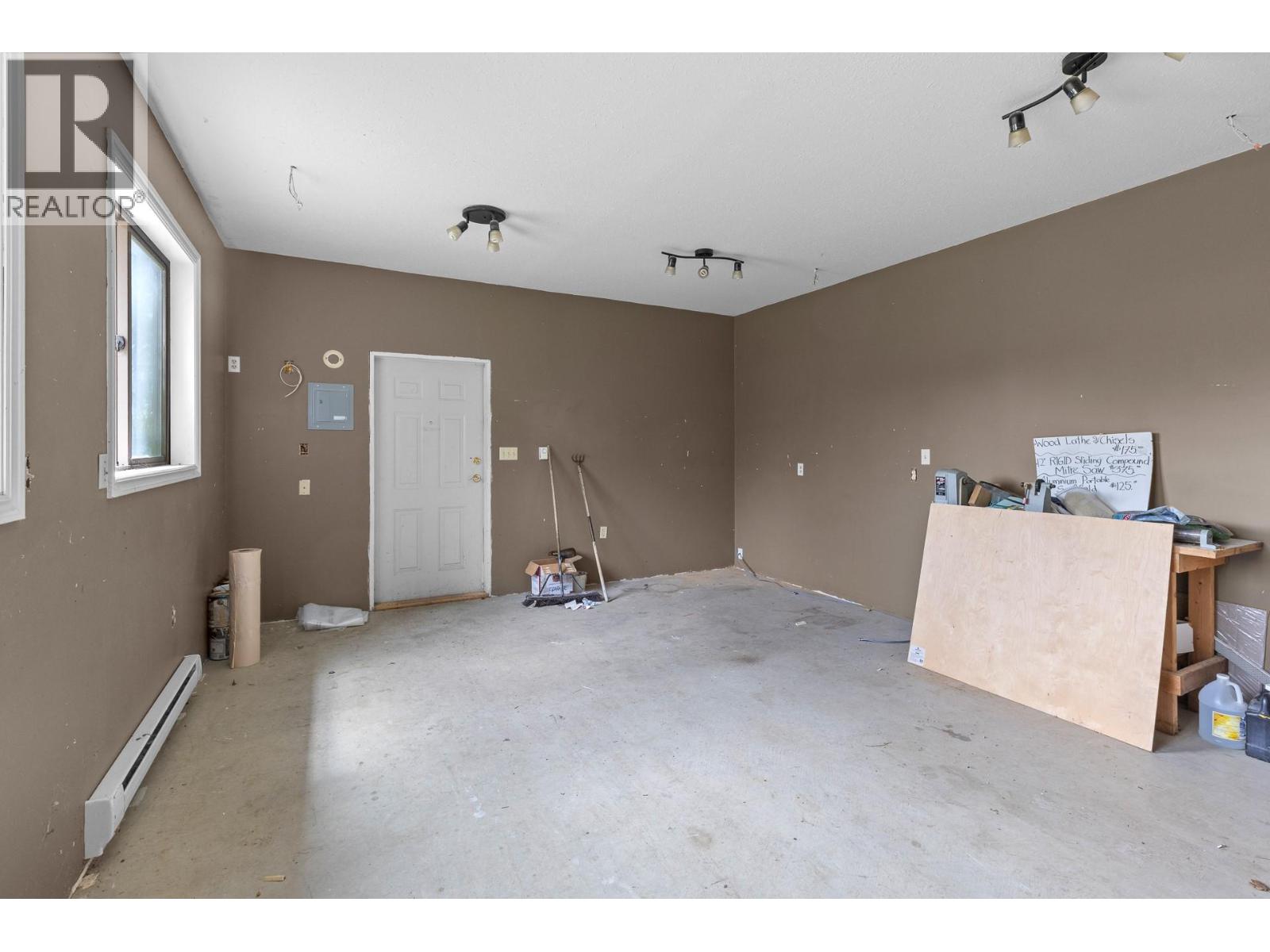 975 Neptune Road - 43