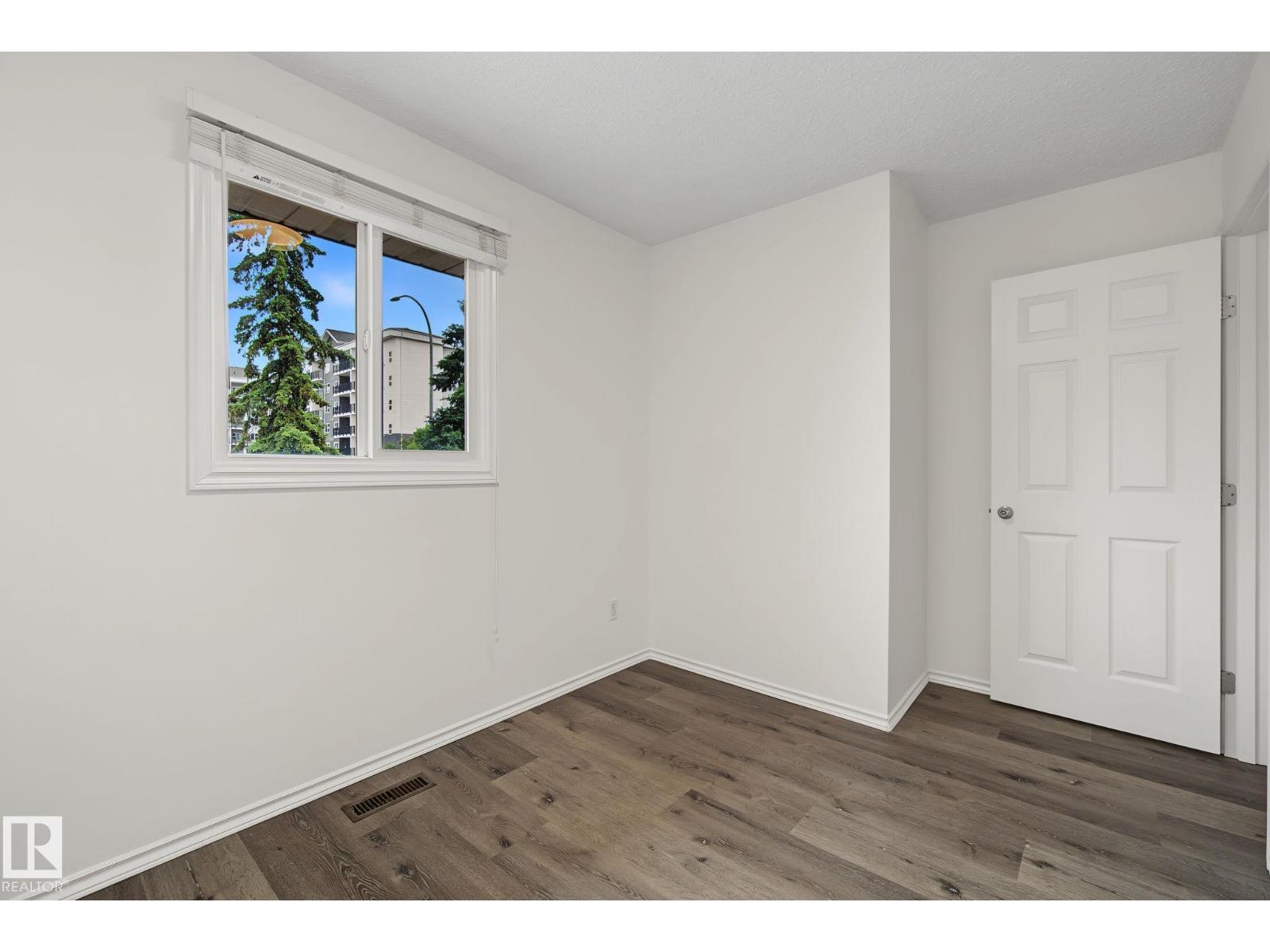 13849 114 ST NW - 21