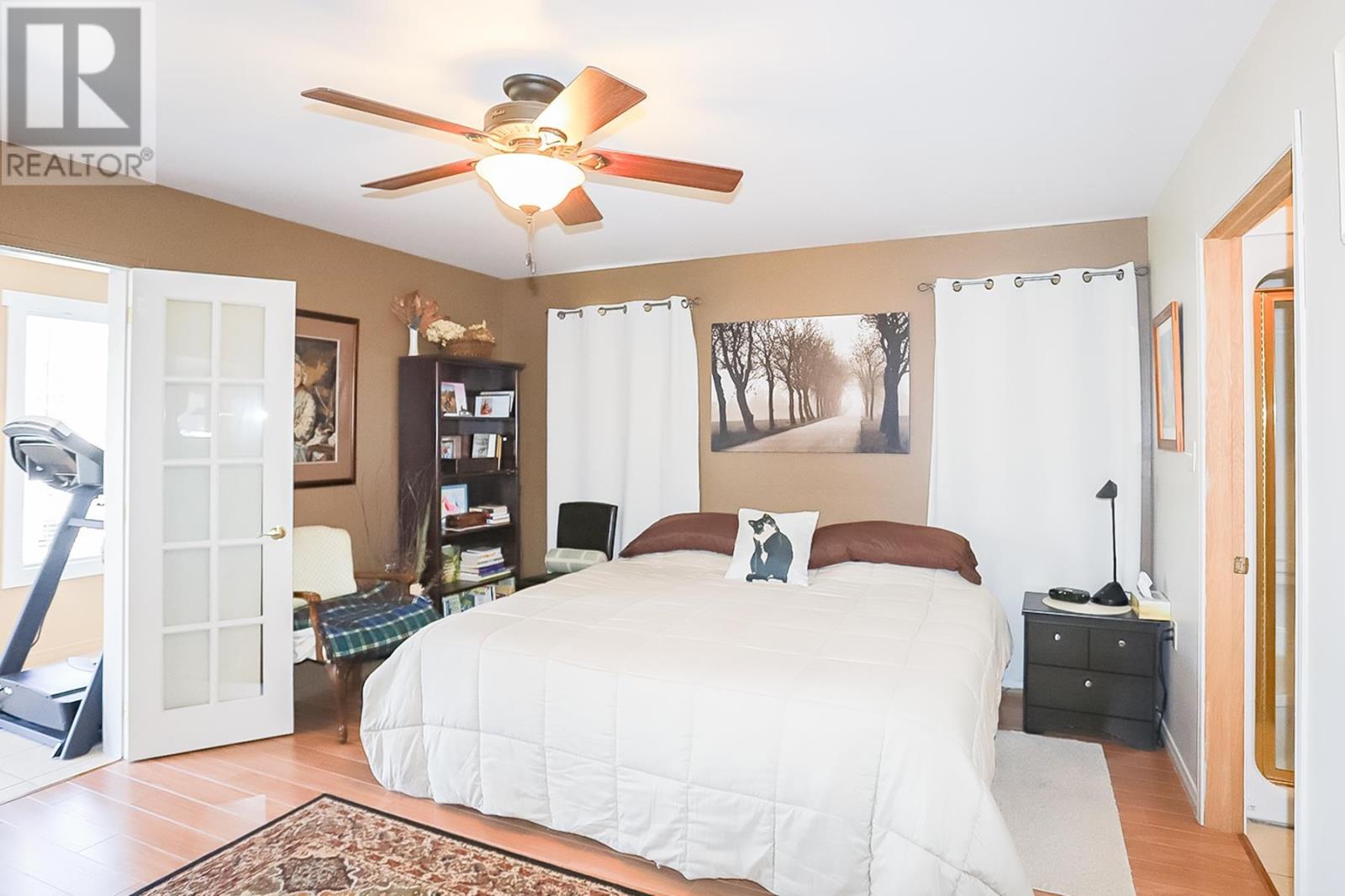 2233 Hilton RD - 25