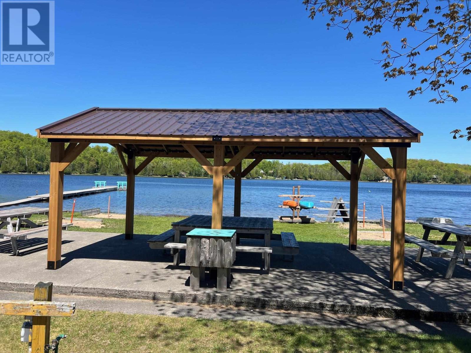 2233 Hilton RD - 3