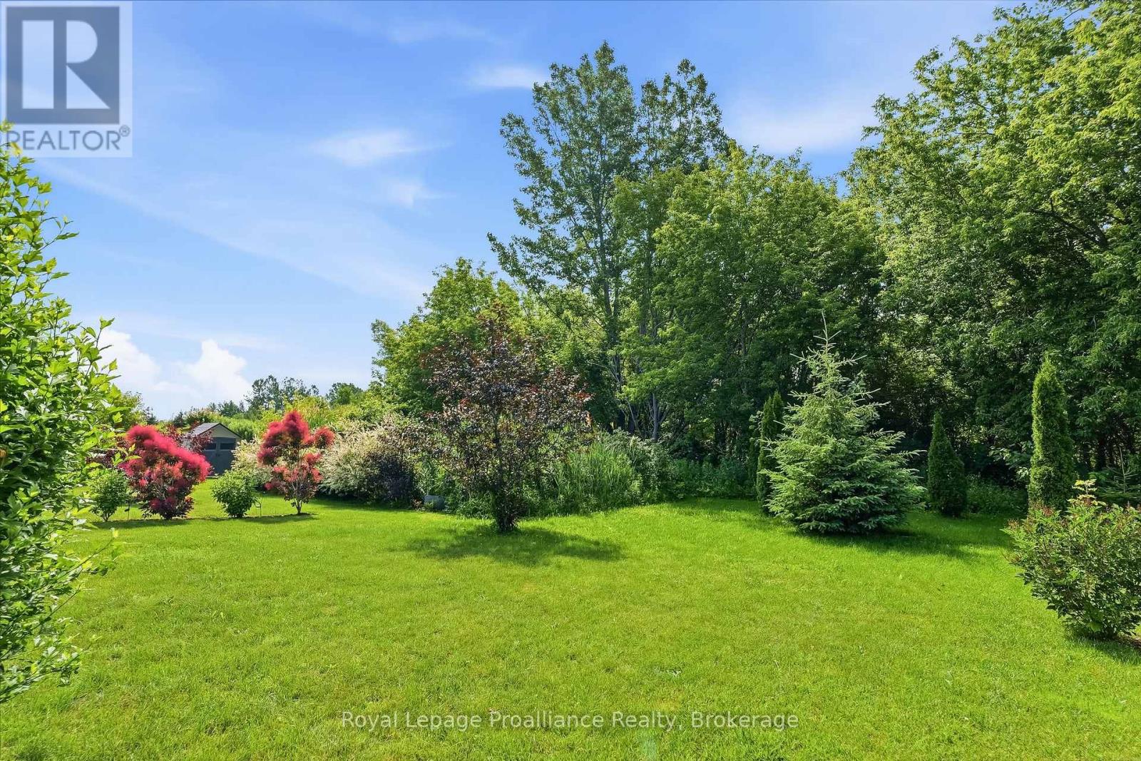 76 ROYAL GALA DRIVE - Image 43