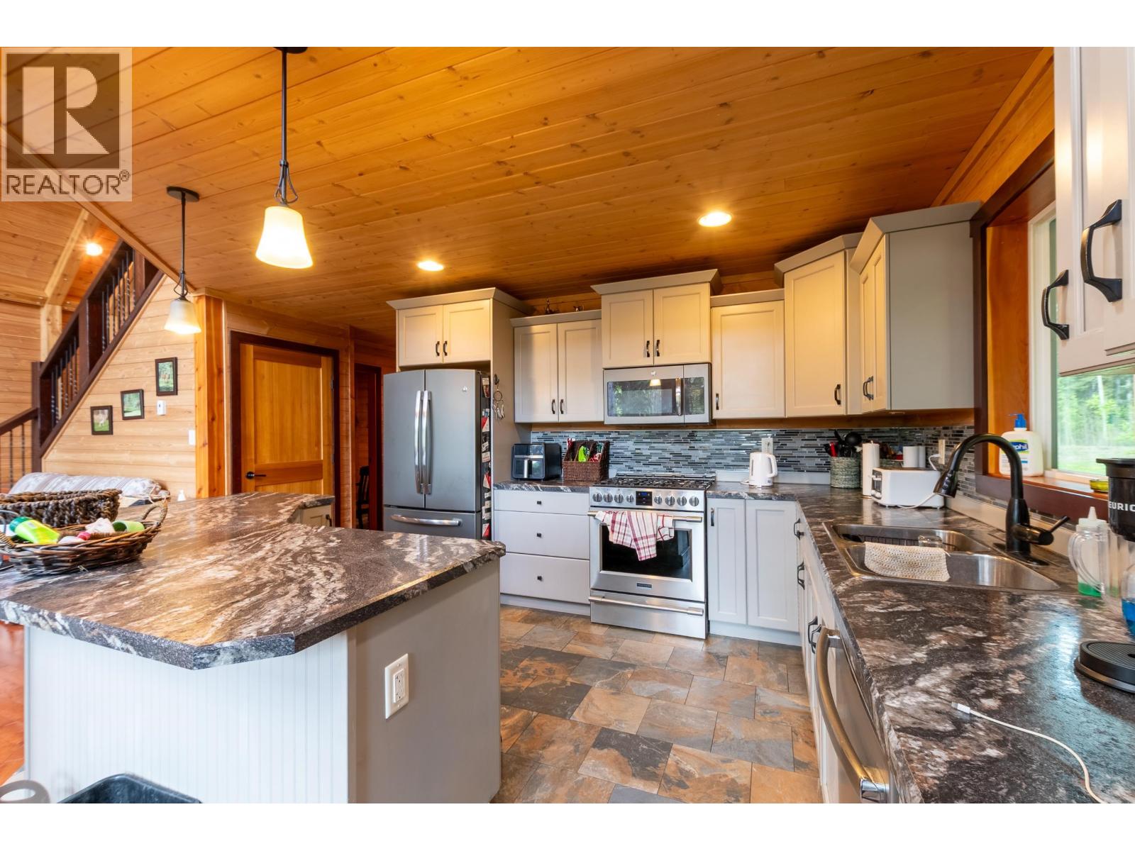 2361 ESTATE ROAD - 15