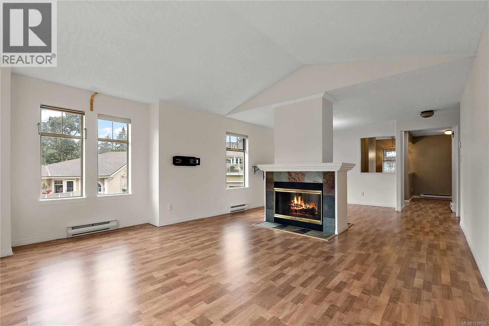 #8 850 Parklands Dr - 8