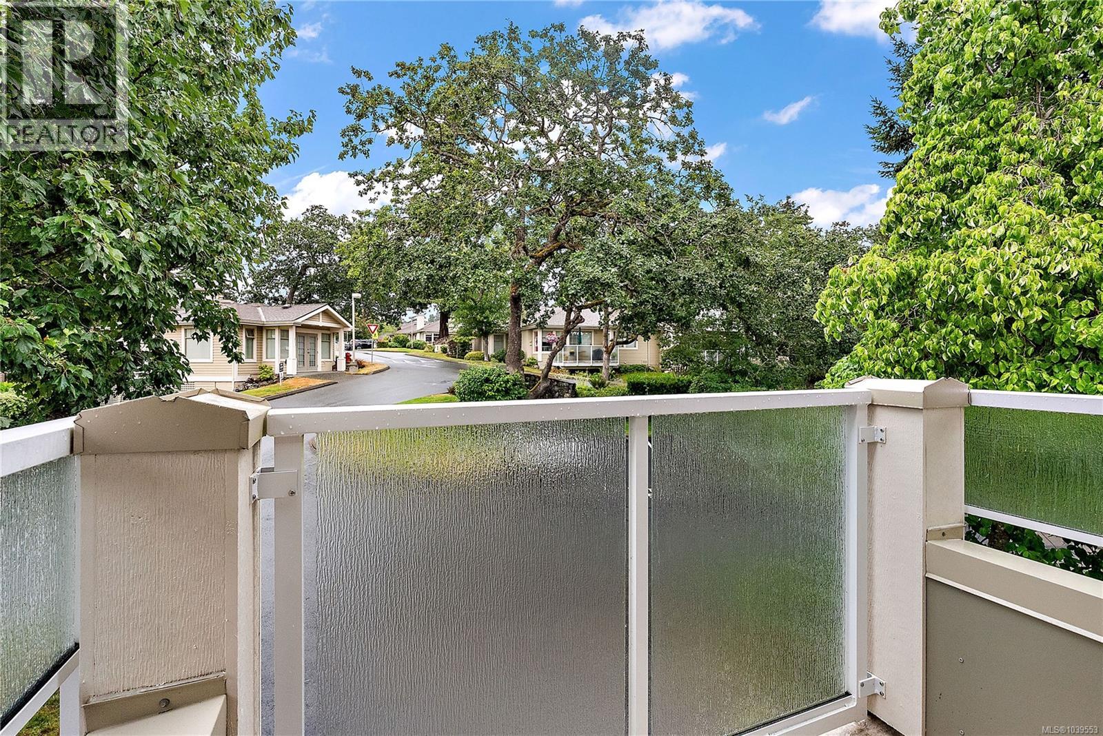 #8 850 Parklands Dr - 17