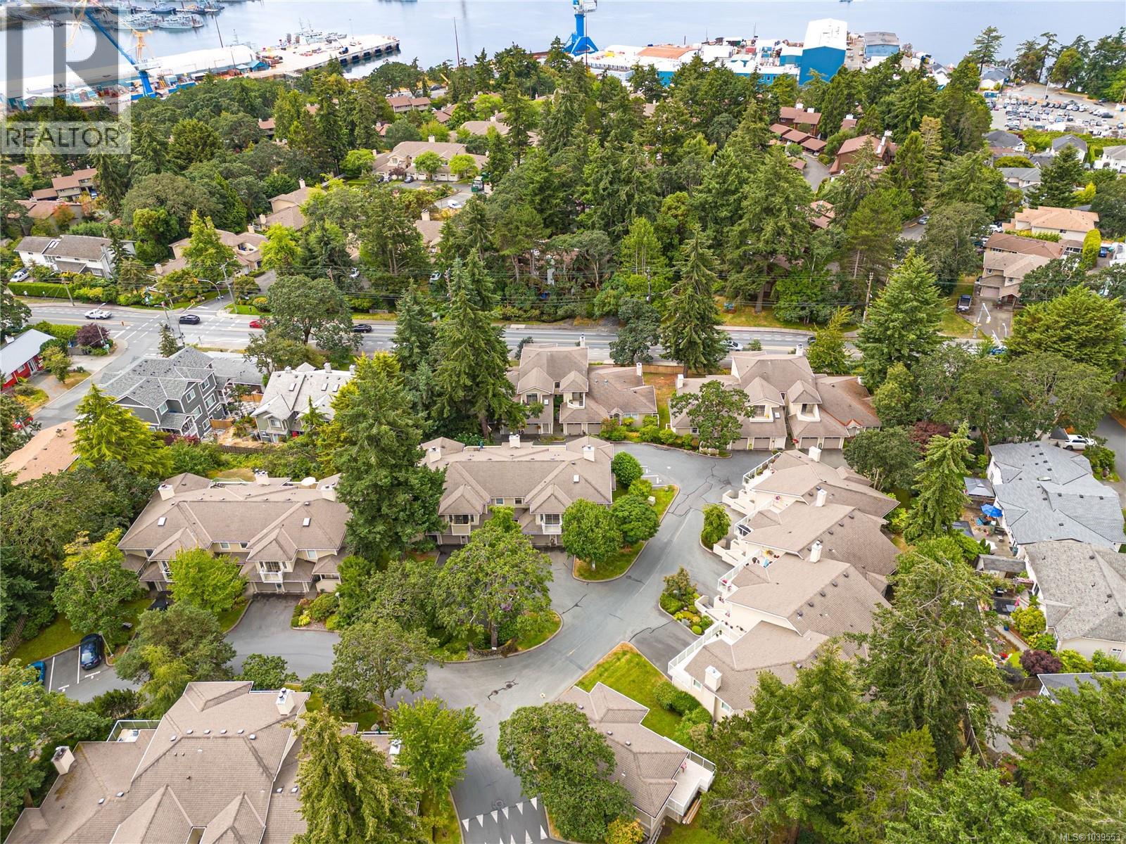 #8 850 Parklands Dr - 34