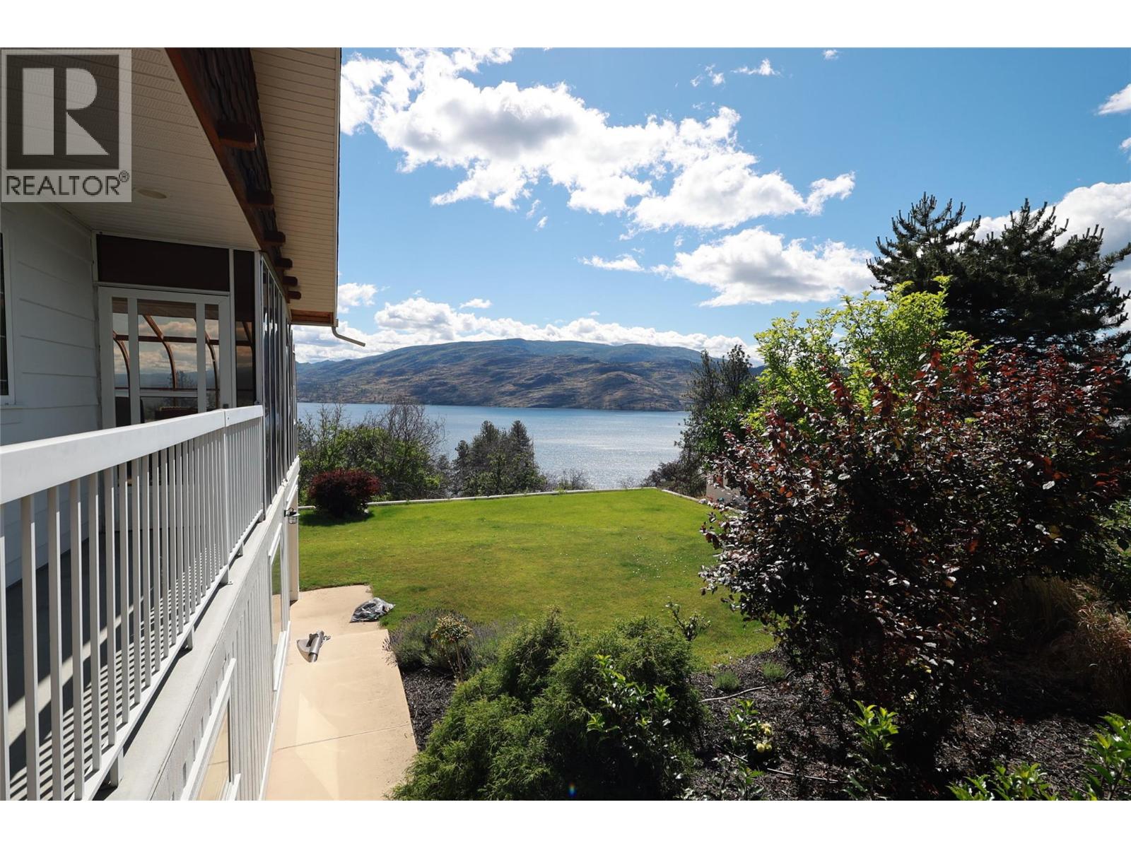 6101 Lipsett Avenue - 72