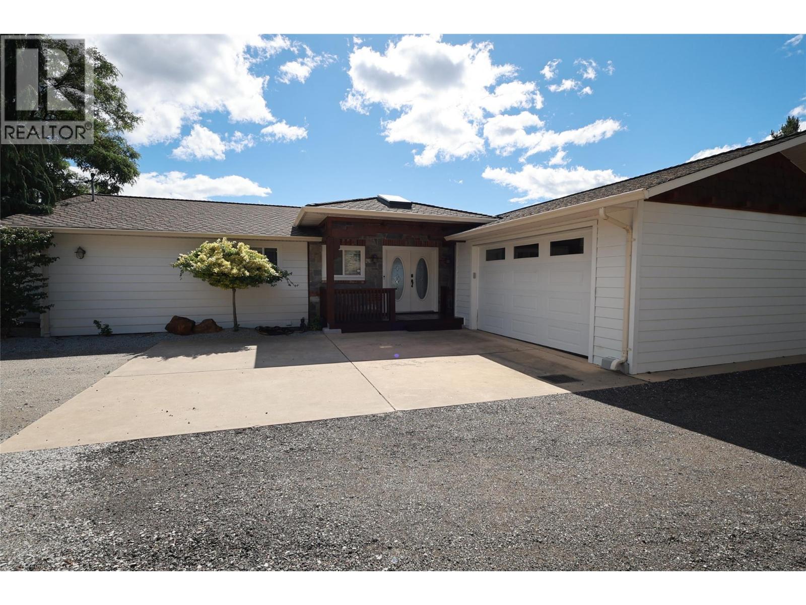 6101 Lipsett Avenue - 69