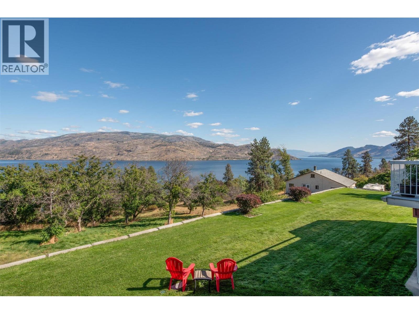 6101 Lipsett Avenue - 24