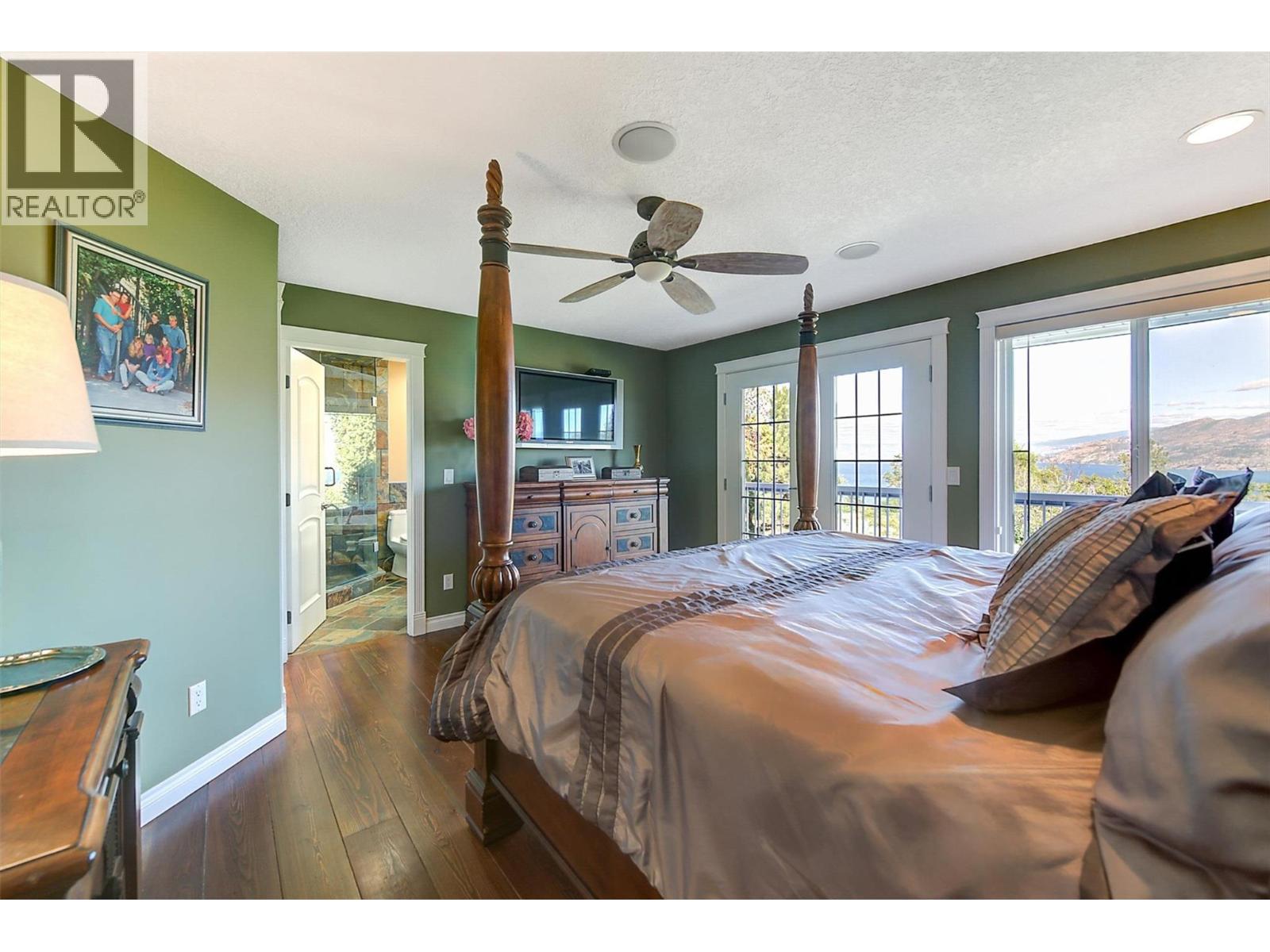 6101 Lipsett Avenue - 22