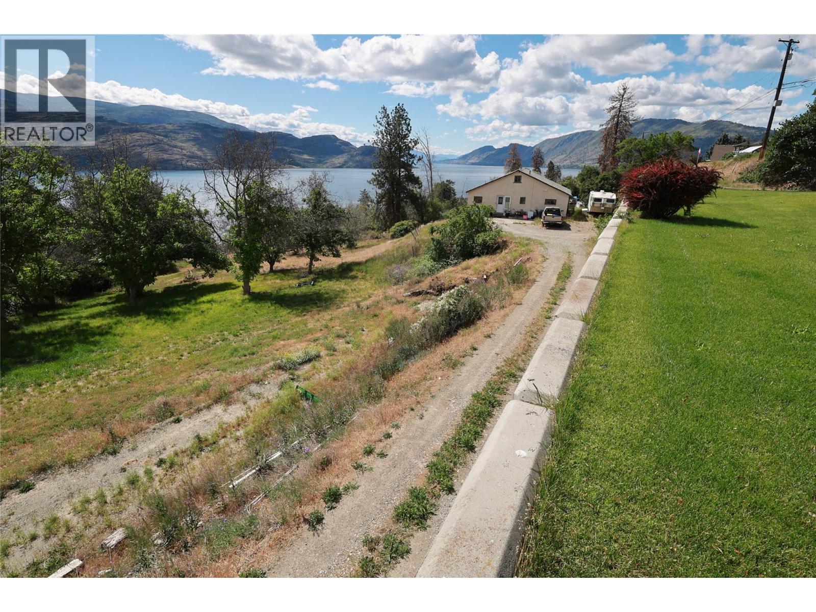 6101 Lipsett Avenue - 73